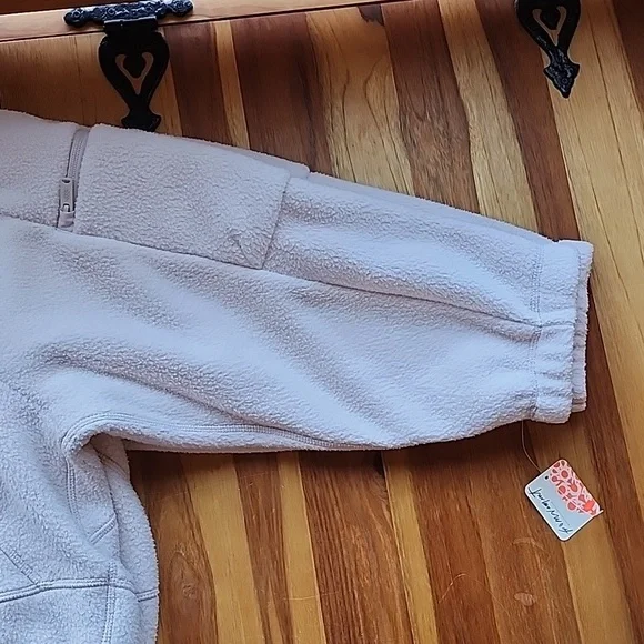 FP Movement Free People Wild and Free Pullover size L color is Cashmere / Cream - Picture 13 of 17